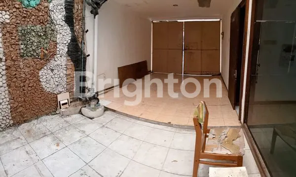 image RUMAH HITUNG TANAH DI DEKAT GALAXY MALL PAKUWON CITY KERTAJAYA MANYAR KALIJUDAN MULYOSARI SUTOREJO WISMA PERMAI UNAIR ITS DR SOETOMO (6)