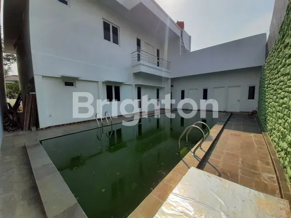 image RUMAH BARU KEMANGGISAN BEBAS BANJIR DENGAN POOL AKSES TOL KEBON JERUK (6)