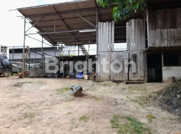 image TANAH DAN ADA BANGUNAN PINGGIR JALAN UTAMA MT HARYONO (3)