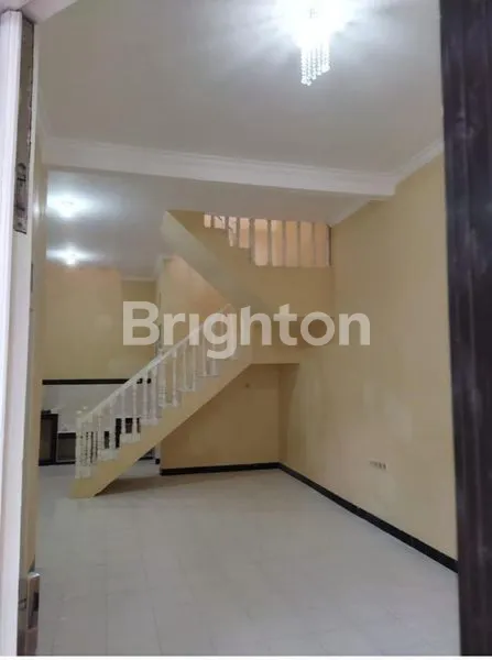 image RUMAH BARU RENOVASI 2 LANTAI DI MULYOSARI (4)