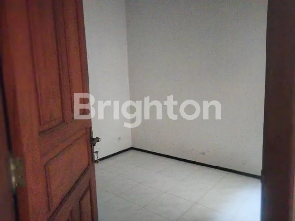 image COCOK UTK USAHA! RUMAH + RUKO BESAR TANAH LUAS ROW JALAN 10 M DI SULFAT (6)