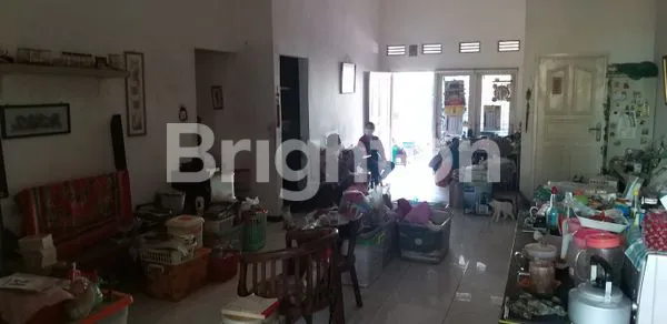 image RUMAH TENGAH KOTA SIAP PAKAI LINGKUNGAN NYAMAN TIDAK BANJIR (4)