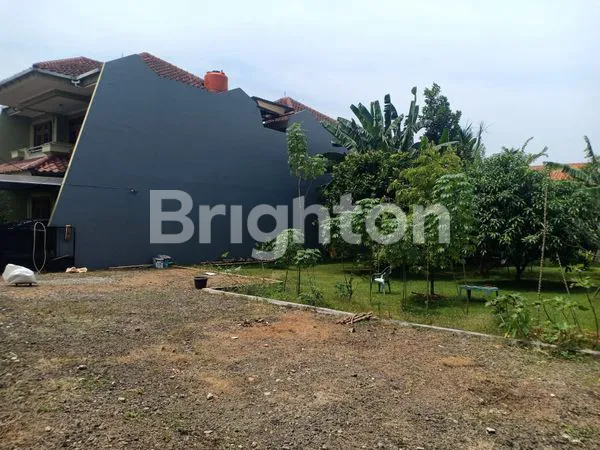 RUMAH HOOK  2 LANTAI STRATEGIS  DAN TANAH KAVLING DI JATIWARINGIN ~ BEKASI SELATAN