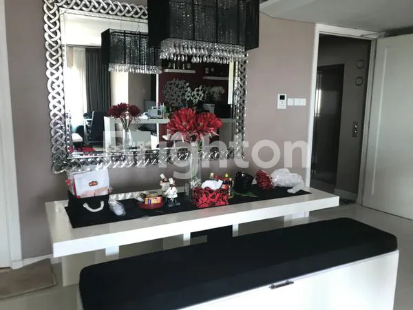 image WATER PLACE TOWER D LANTAI 28 PRIVATELIFT FULL FURNISED (1)