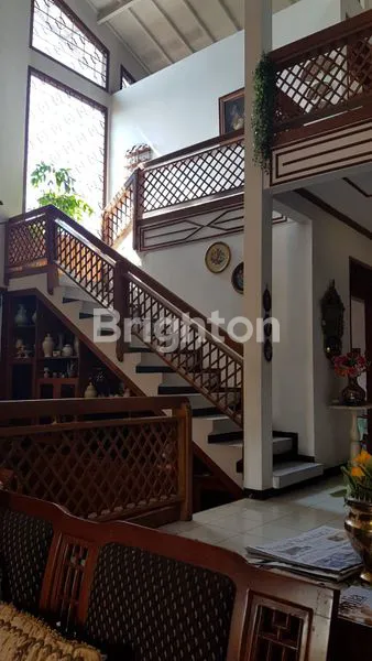 image RUMAH HOOK KLASIK DI BUNGA-BUNGA SOEHAT (2)
