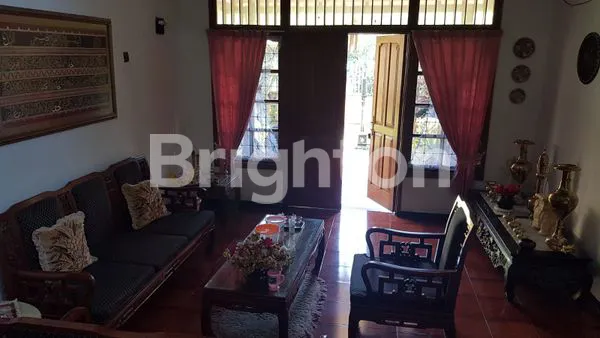 image RUMAH HOOK KLASIK DI BUNGA-BUNGA SOEHAT (4)