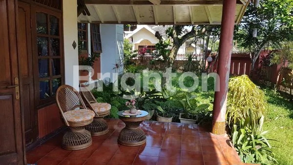 image RUMAH HOOK KLASIK DI BUNGA-BUNGA SOEHAT (8)