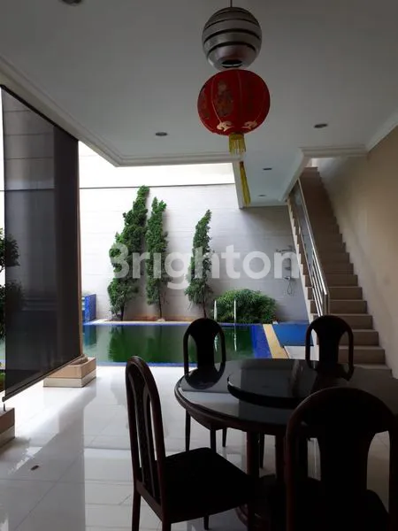 image RUMAH SULTAN DI CLUSTER MAGNOLIA ALAM SUTERA VIEW POOL (3)