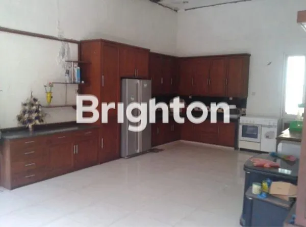 image RUMAH USAHA 2 LANTAI LOKASI STRATEGIS (4)