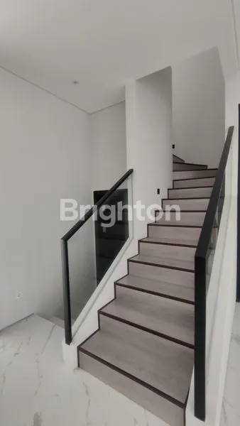 image SELANGKAH KE CONSULATE GENERAL US, RUMAH MEWAH SIAP HUNI, SURABAYA (5)