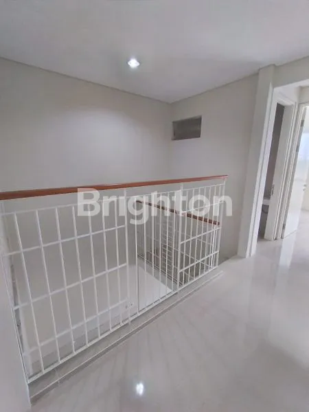 image NORTHWEST CENTRAL VIEUW DANAU (7)