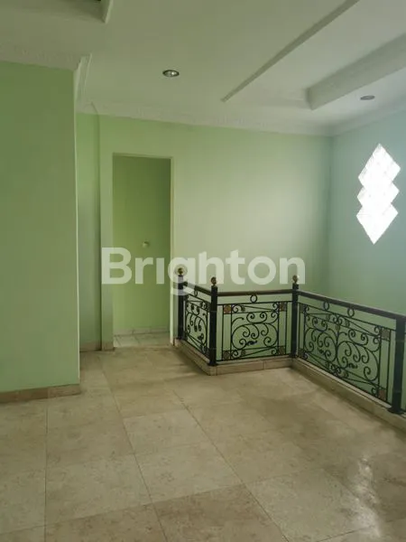 image RUMAH MEGAH DI PEDUNGAN (3)