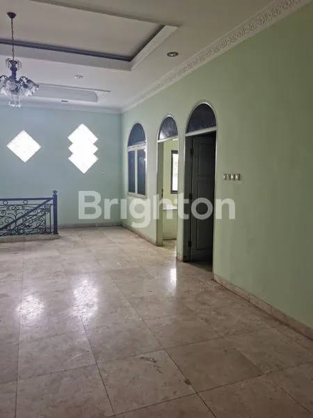 image RUMAH MEGAH DI PEDUNGAN (4)