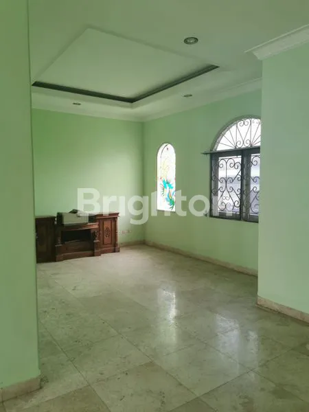 image RUMAH MEGAH DI PEDUNGAN (7)