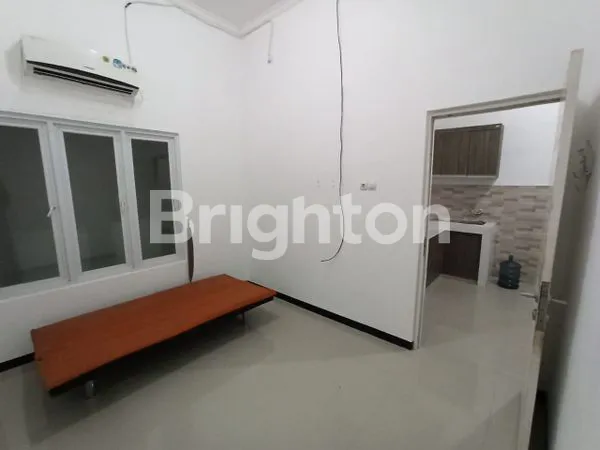 image RUMAH 1,5 LANTAI DAERAH WIYUNG (2)