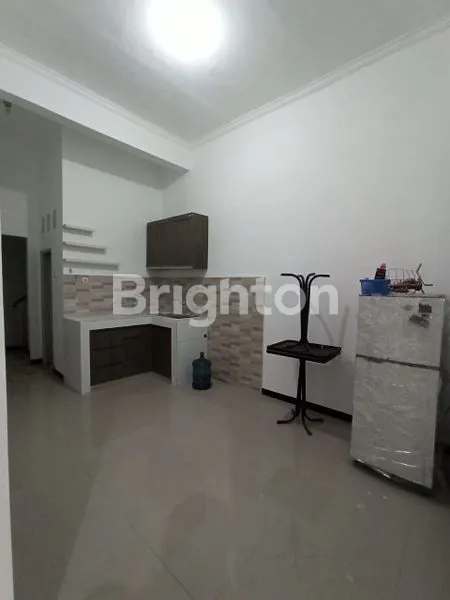 image RUMAH 1,5 LANTAI DAERAH WIYUNG (3)