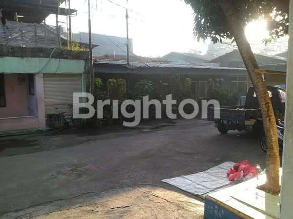 image SEBIDANG TANAH DENGAN BANGUNAN UNTUK INVESTASI DI JAKARTA TIMUR (3)