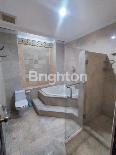 image RUMAH MEWAH POOL 2 LANTAI SATELIT DEKAT HR MUHAMMAD (2)