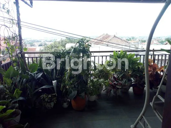 image RUMAH 2 LANTAI DI KOTA BANDUNG (6)