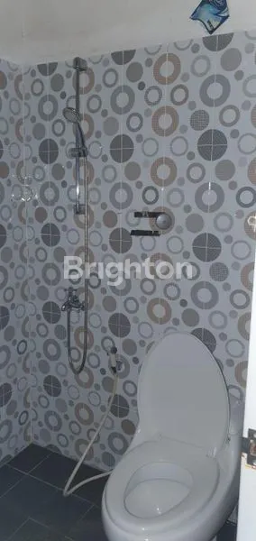 image JARANG ADA RUMAH DUA LANTAI BESAR ASRI  TERAWAT POSISI HOOK  (2)