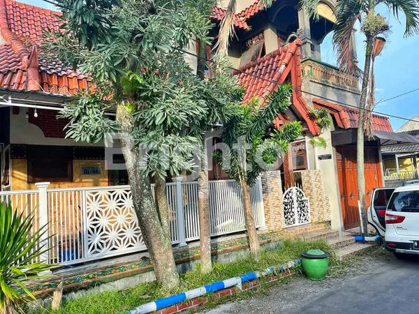 image RUMAH DESAIN ETNIK STRATEGIS 50M SAMPING LIVING PLAZA SAWOJAJAR (7)