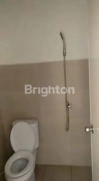 image RUMAH STRATEGIS DI TENGAH KOTA (3)