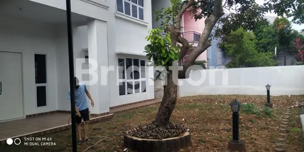 image RUMAH KEBON JERUK JAKARTA BARAT, EKSKLUSIF 3 LANTAI ADA SWIMMING POOL (7)