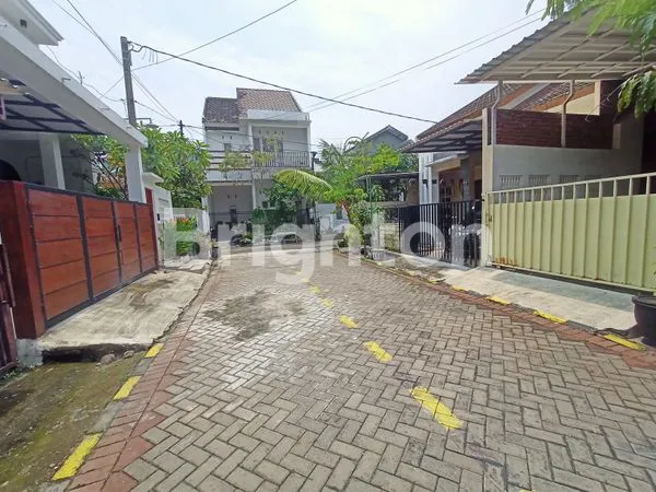 image RUMAH SIAP HUNI SUKOLILO PARK REGENCY (4)