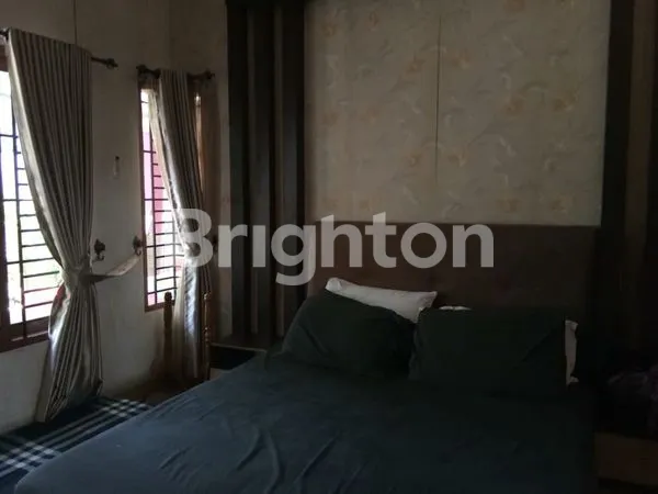 image RUMAH CANTIK DITENGAH  KOMPLEK YANG ASRI (2)