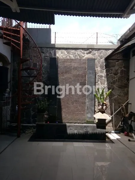 image RUMAH CANTIK DITENGAH  KOMPLEK YANG ASRI (5)