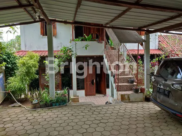 image RUMAH LUAS ASRI HITUNG TANAH DAERAH SEJUK (1)