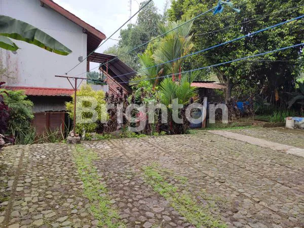 image RUMAH LUAS ASRI HITUNG TANAH DAERAH SEJUK (5)