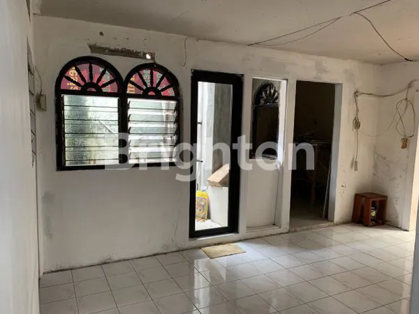 image RUMAH KOS DI DEPAN RS CIKINI JAKARTA PUSAT (4)