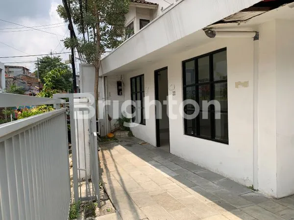 image RUMAH KOS DI DEPAN RS CIKINI JAKARTA PUSAT (7)