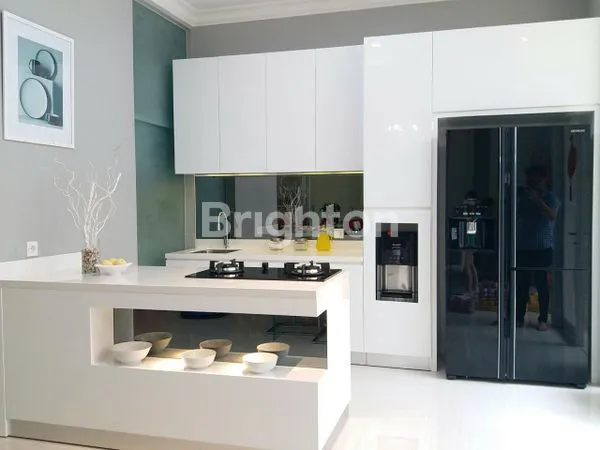 image RUMAH MEWAH LARITZ EMBASSY PAKUWON INDAH SBY BARAT. (2)