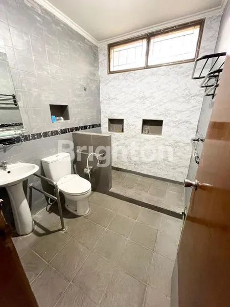 image RUMAH TOMANG JAKARTA BARAT (3)