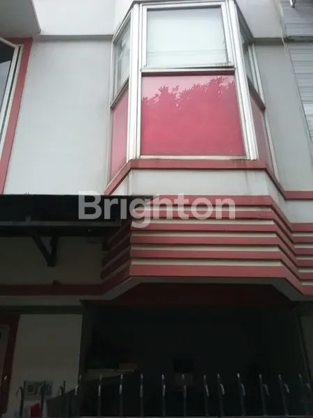 image RUMAH HOEK 2 LANTAI DI JL RAMBUTAN (3)