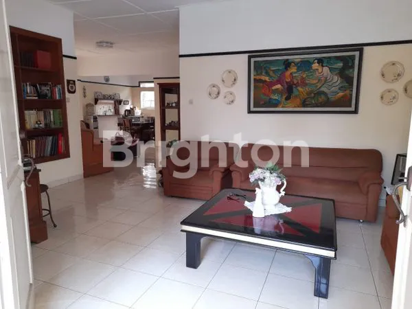 image RUMAH 1½ LANTAI SIAP HUNI DILOKASI YANG STRATEGIS DEKAT PUSAT BISNIS JAKARTA SELATAN (6)