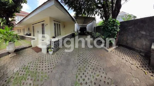 image RUMAH 1½ LANTAI SIAP HUNI DILOKASI YANG STRATEGIS DEKAT PUSAT BISNIS JAKARTA SELATAN (1)