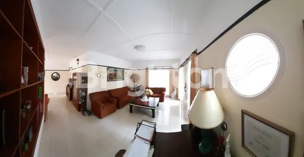 image RUMAH 1½ LANTAI SIAP HUNI DILOKASI YANG STRATEGIS DEKAT PUSAT BISNIS JAKARTA SELATAN (4)