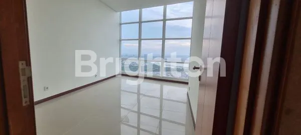 image CONDOMINIUM APARTMENT 3BR GREENBAY PLUIT UNFURNISHED (5)