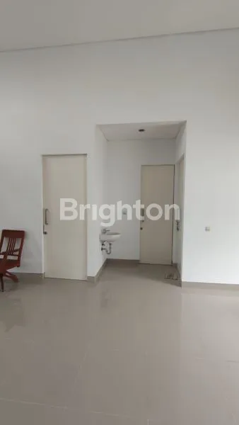 image RUMAH SIAP HUNI, PALMA CLASSICA, SURABAYA (6)