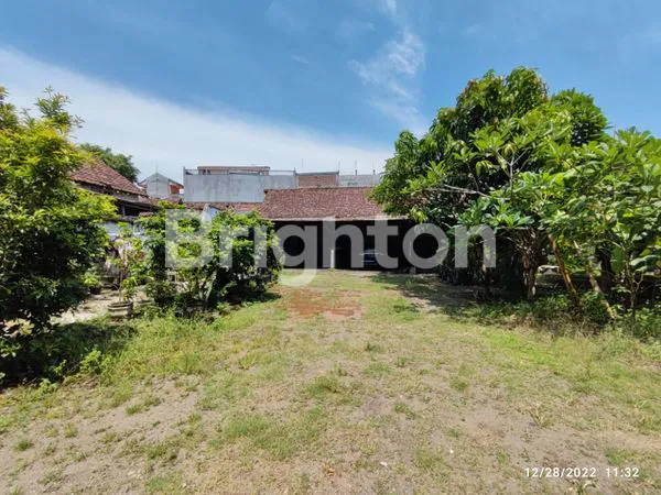 image JUAL CEPAT GUDANG + TANAH BONUS RUMAH + TOKO MOJOSARI TENGAH KOTA (2)