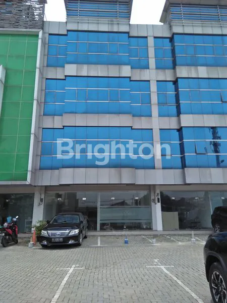 RUKO 4 LANTAI POSISI DEPAN DGN BASEMENT PAHLAWAN REVOLUSI JAKTIM