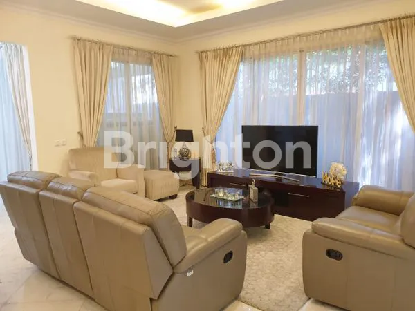 image RUMAH MEWAH DI TAMAN GOLF LIPPO KARAWACI TANGERANG (2)
