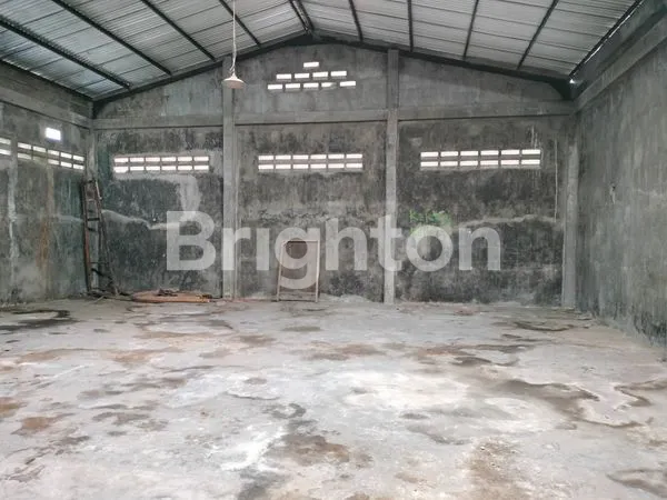 image DI SEWAKAN GUDANG LOKASI STRATEGIS DEKAT AKSES TOL DI KOTA LAMONGAN (3)