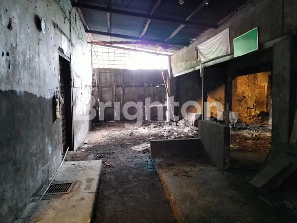 image DI SEWAKAN GUDANG LOKASI STRATEGIS DEKAT AKSES TOL DI KOTA LAMONGAN (6)