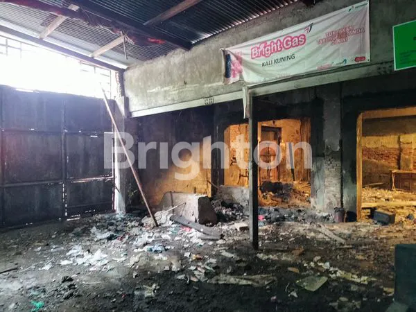 image DI SEWAKAN GUDANG LOKASI STRATEGIS DEKAT AKSES TOL DI KOTA LAMONGAN (5)