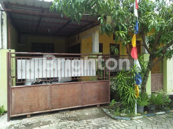 image RUMAH STRATEGIS DEKAT KOTA SIDOARJO (8)