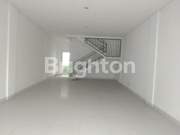 image RUKO SIAP PAKAI KEMBANG KEREP 3,5 LANTAI LT105  LB220 SHM MERUYA JAKARTA BARAT   (2)